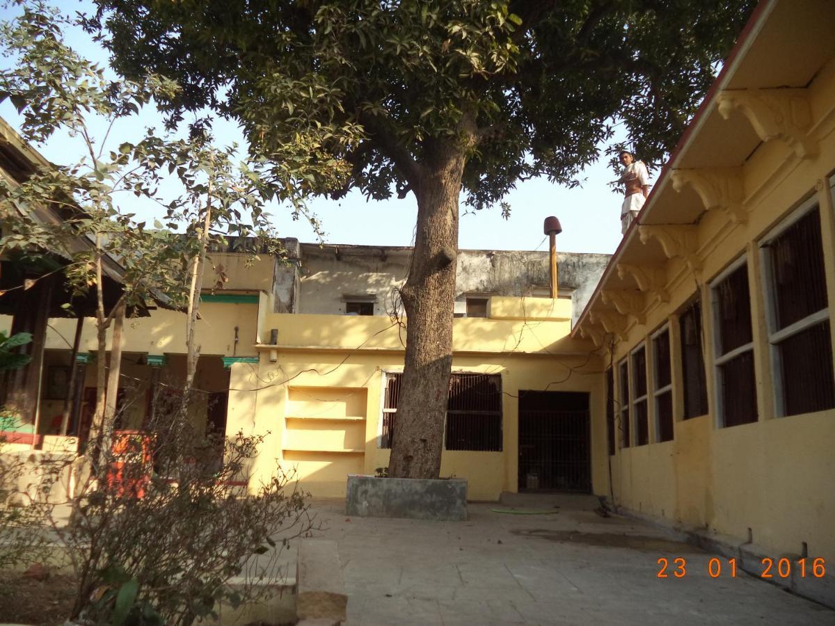 Shri Swami Sheetal Das Aashram Dharmshala Варанаси Экстерьер фото